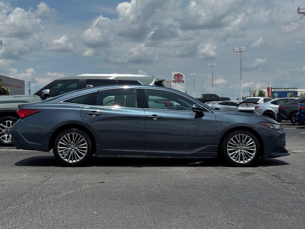 Used 2022 Toyota Avalon Limited w/ Advanced Safety Package FWD image 7