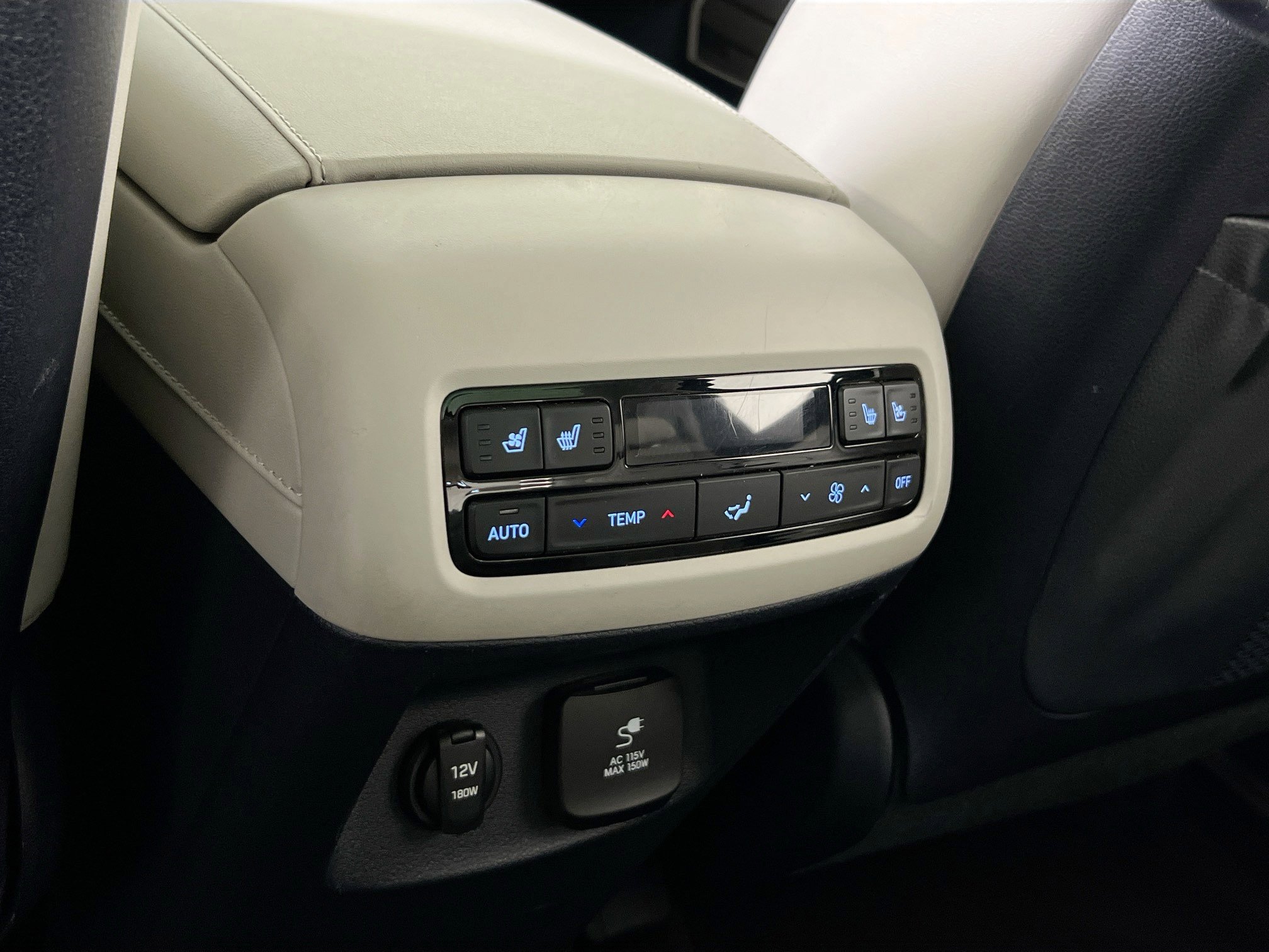 Used 2023 Hyundai Palisade Calligraphy image 27