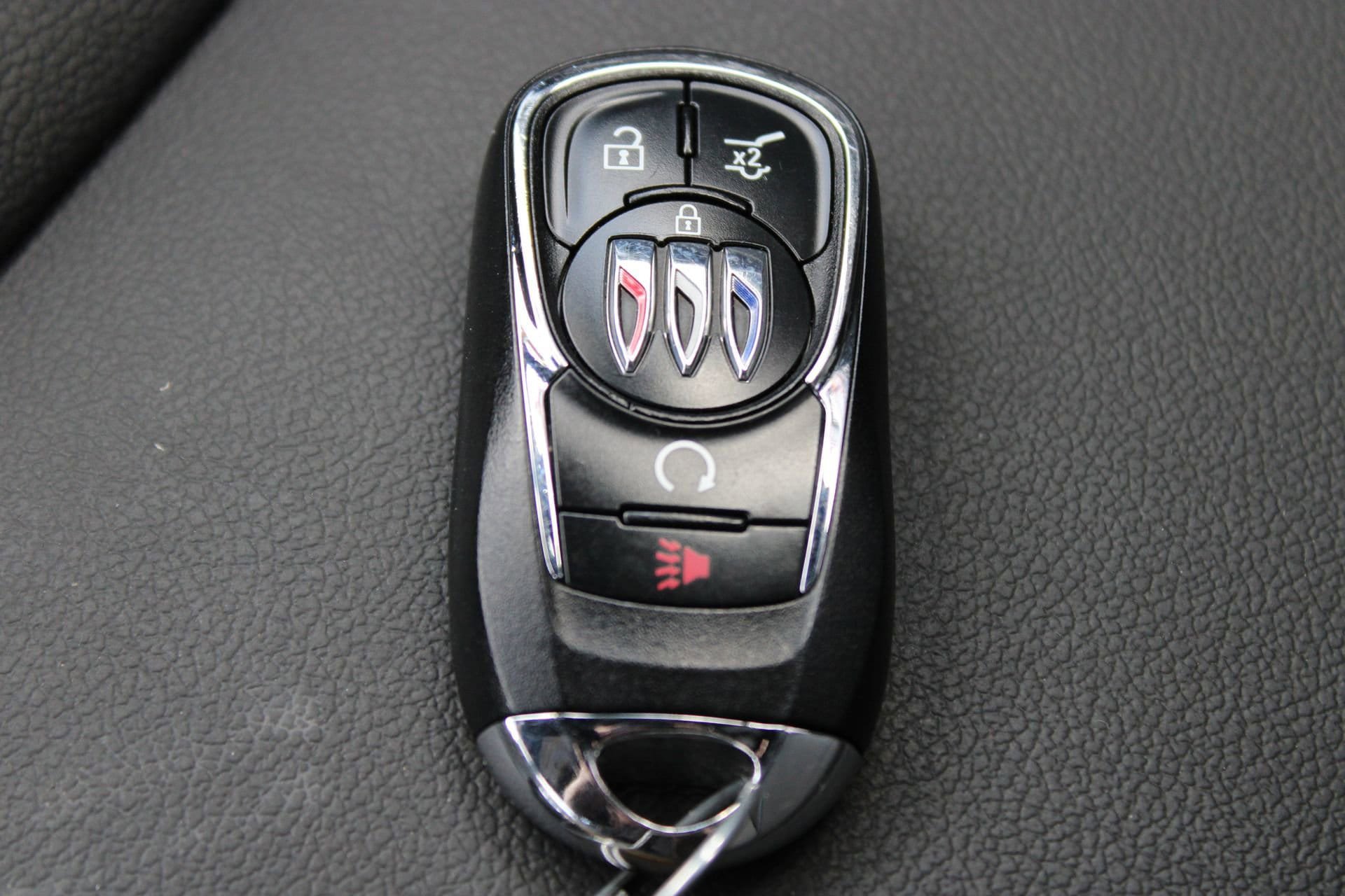 Used 2024 Buick Envista Sport Touring w/ Convenience I Package FWD image 40