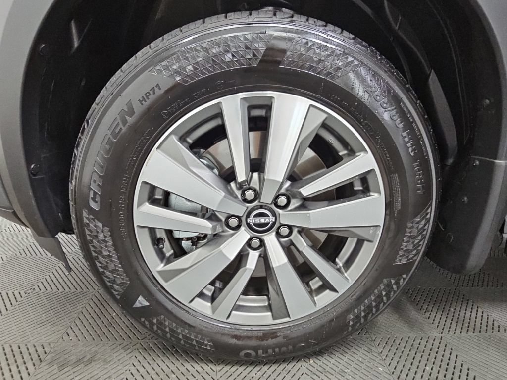 Used 2025 Nissan Pathfinder SL FWD image 44