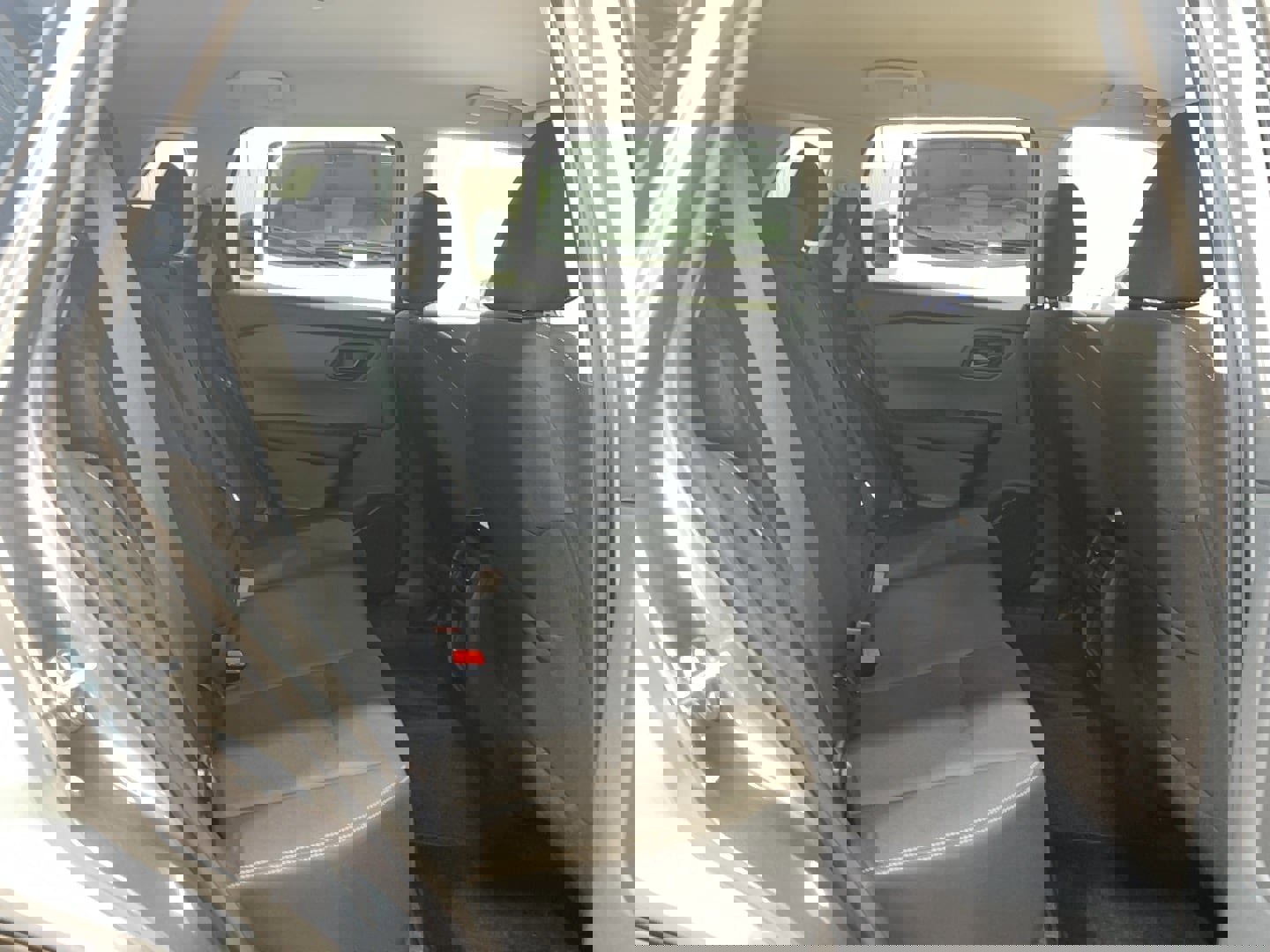 Used 2025 Nissan Rogue S image 16