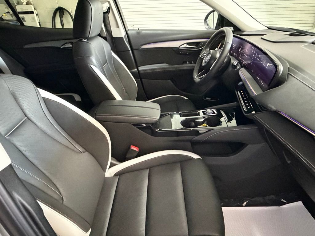 Used 2025 Buick Envision Sport Touring AWD/4WD image 24
