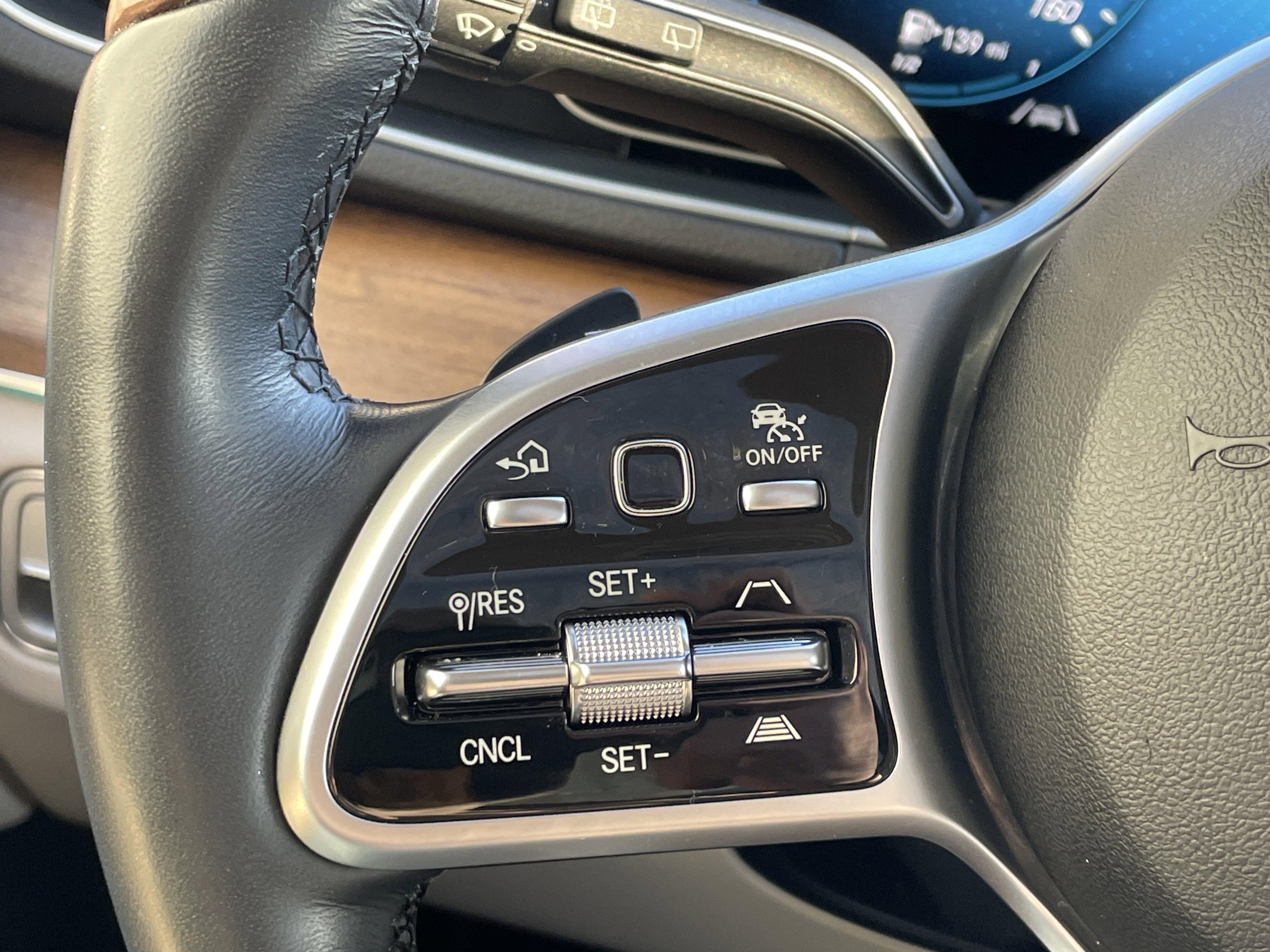 Certified 2023 Mercedes-Benz GLE 350 image 26