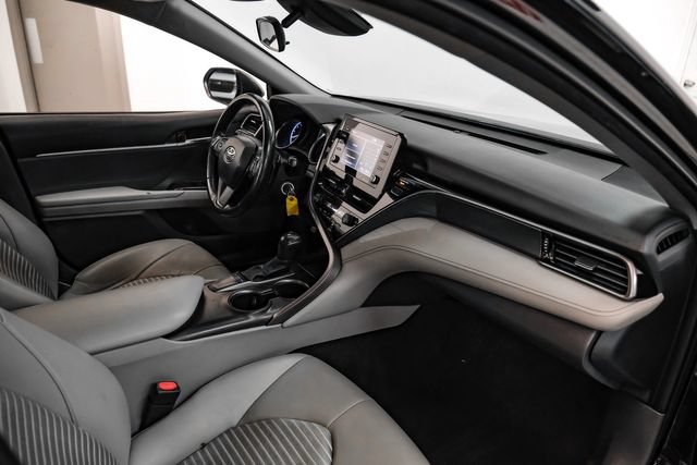 Used 2022 Toyota Camry SE FWD image 14