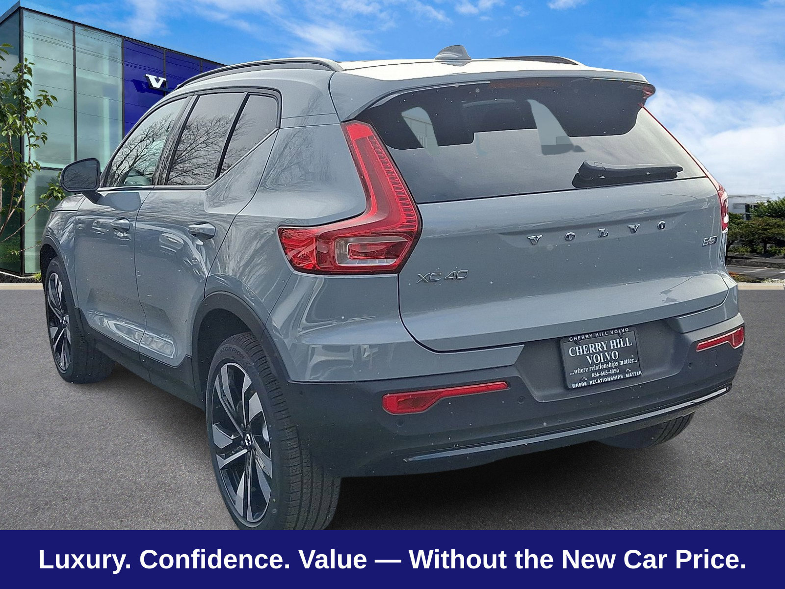 New 2026 Volvo XC40 B5 Ultra w/ Protection Package Premier AWD/4WD image 3
