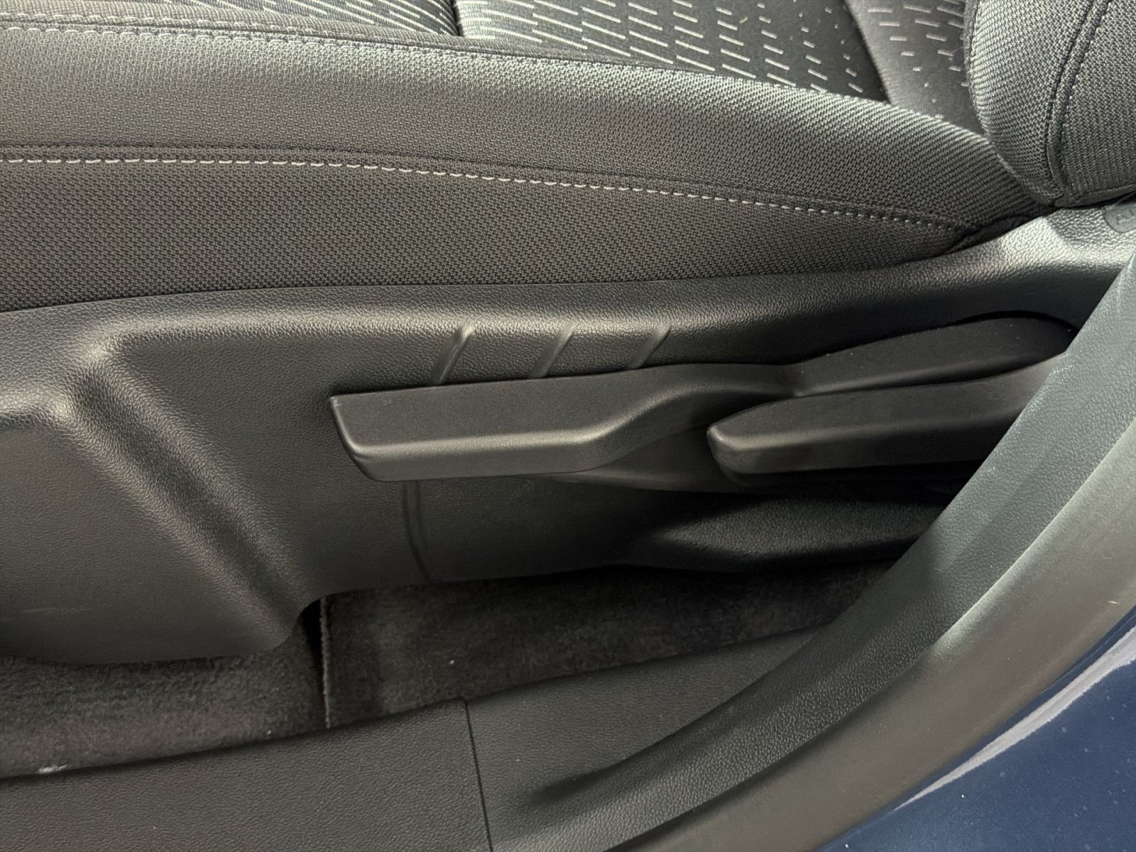 New 2027 Chevrolet Equinox LT FWD image 14