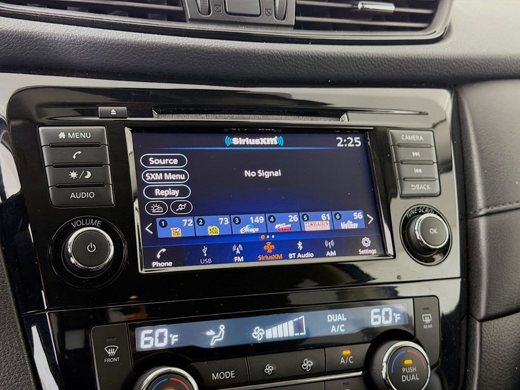 Used 2020 Nissan Rogue SV image 16