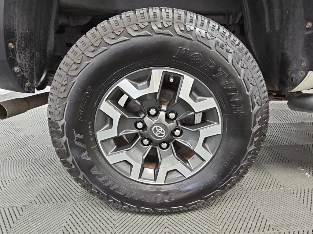 Used 2016 Toyota Tacoma TRD Off-Road w/ Towing Package AWD/4WD image 44