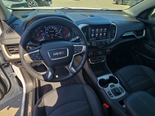 Used 2024 GMC Terrain Denali w/ Denali Premium Package AWD/4WD image 17