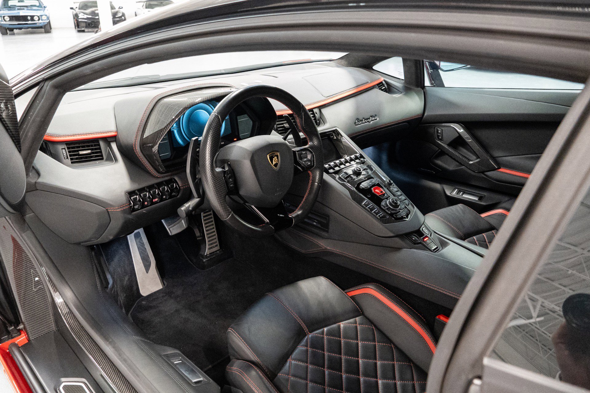 Used 2018 Lamborghini Aventador S image 26