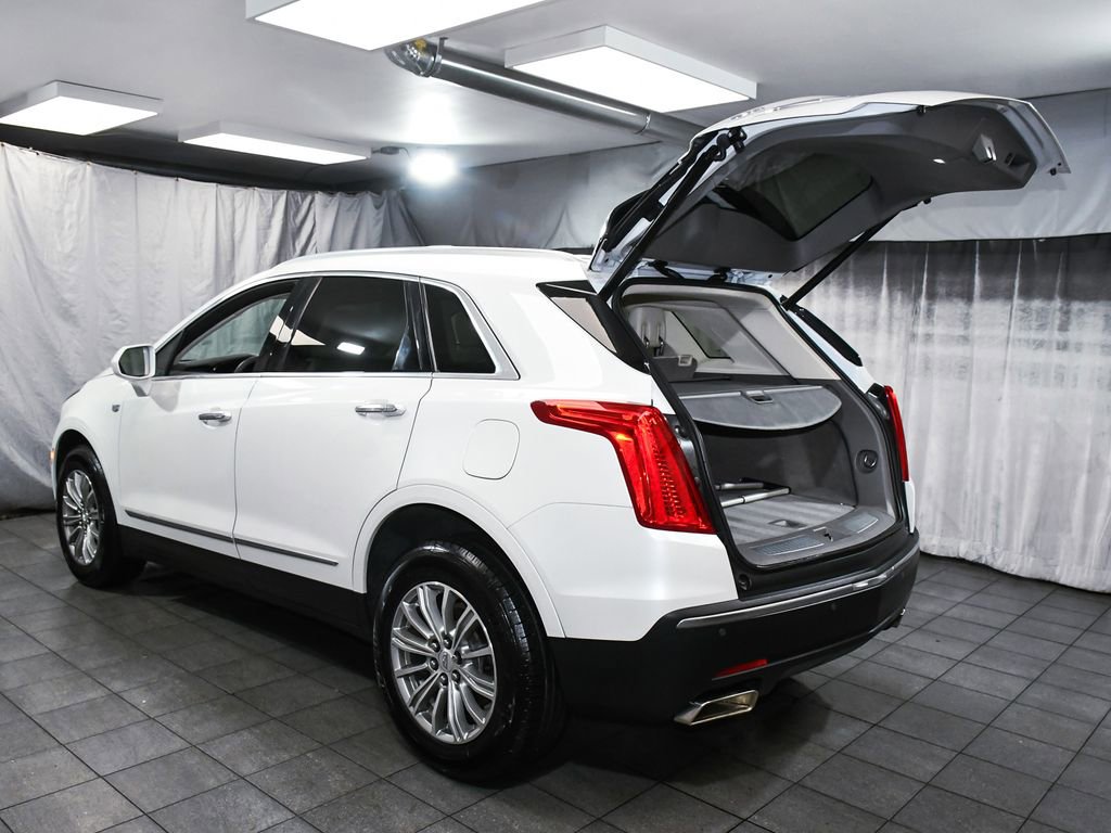 Used 2017 Cadillac XT5 Luxury w/ Driver Awareness Package image 7