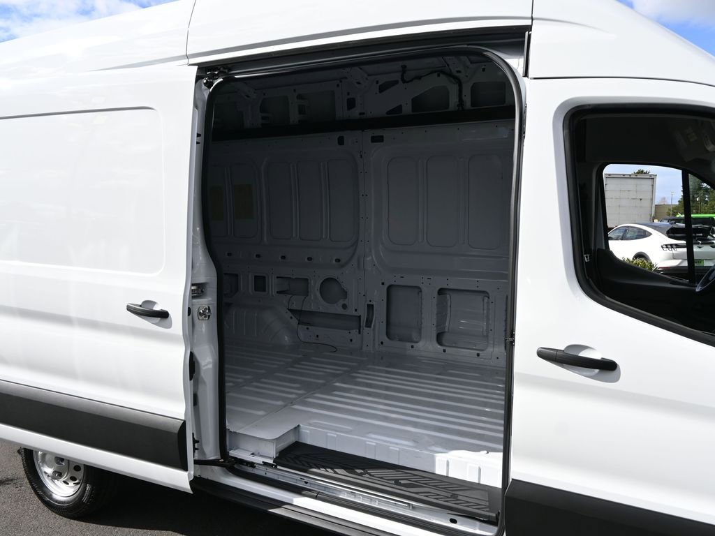 New 2026 Ford Transit 350 148 High Roof AWD image 23