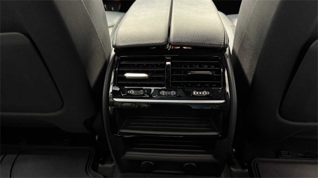 Used 2018 BMW 530i image 15