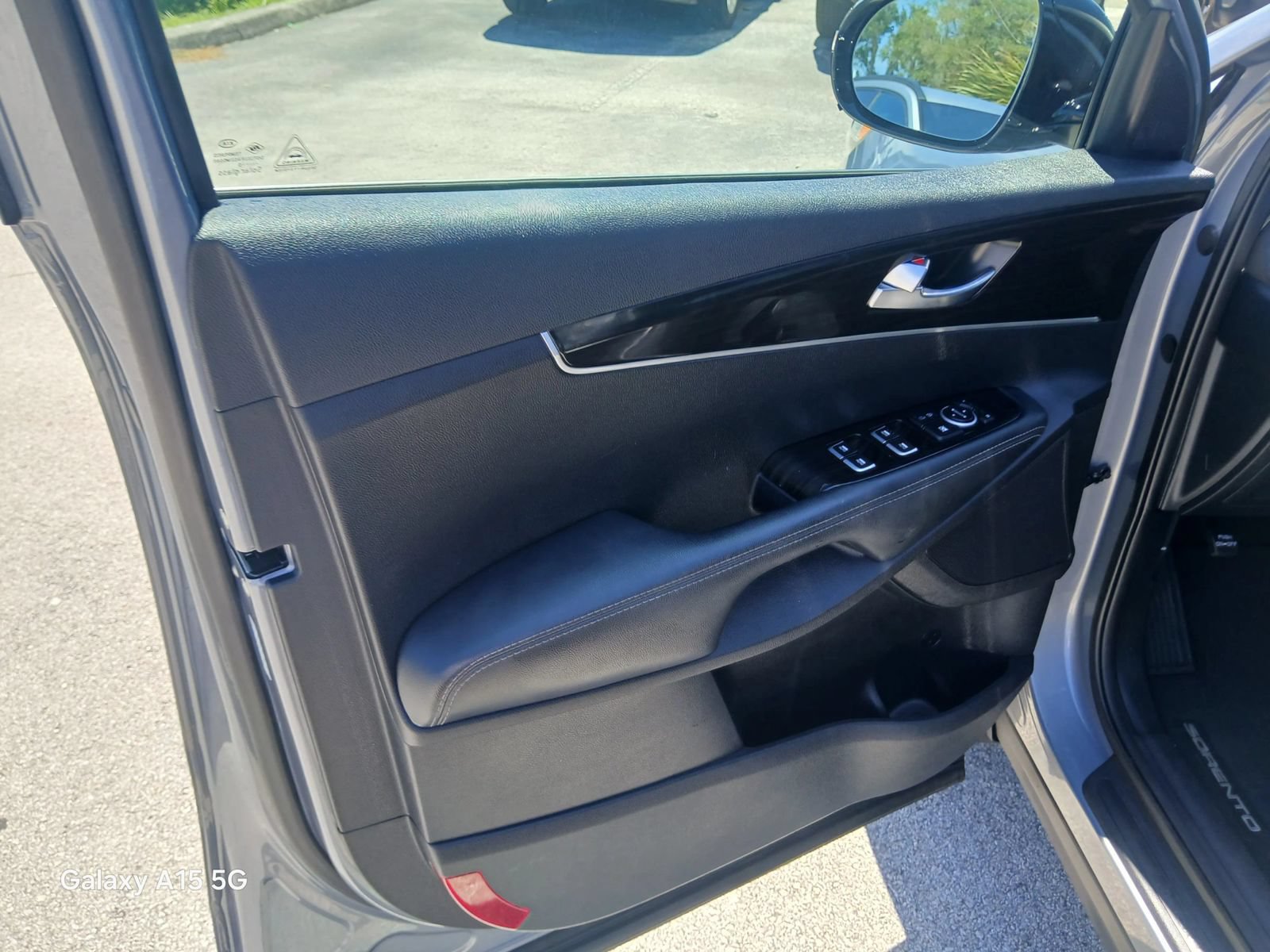 Used 2020 Kia Sorento S FWD image 15