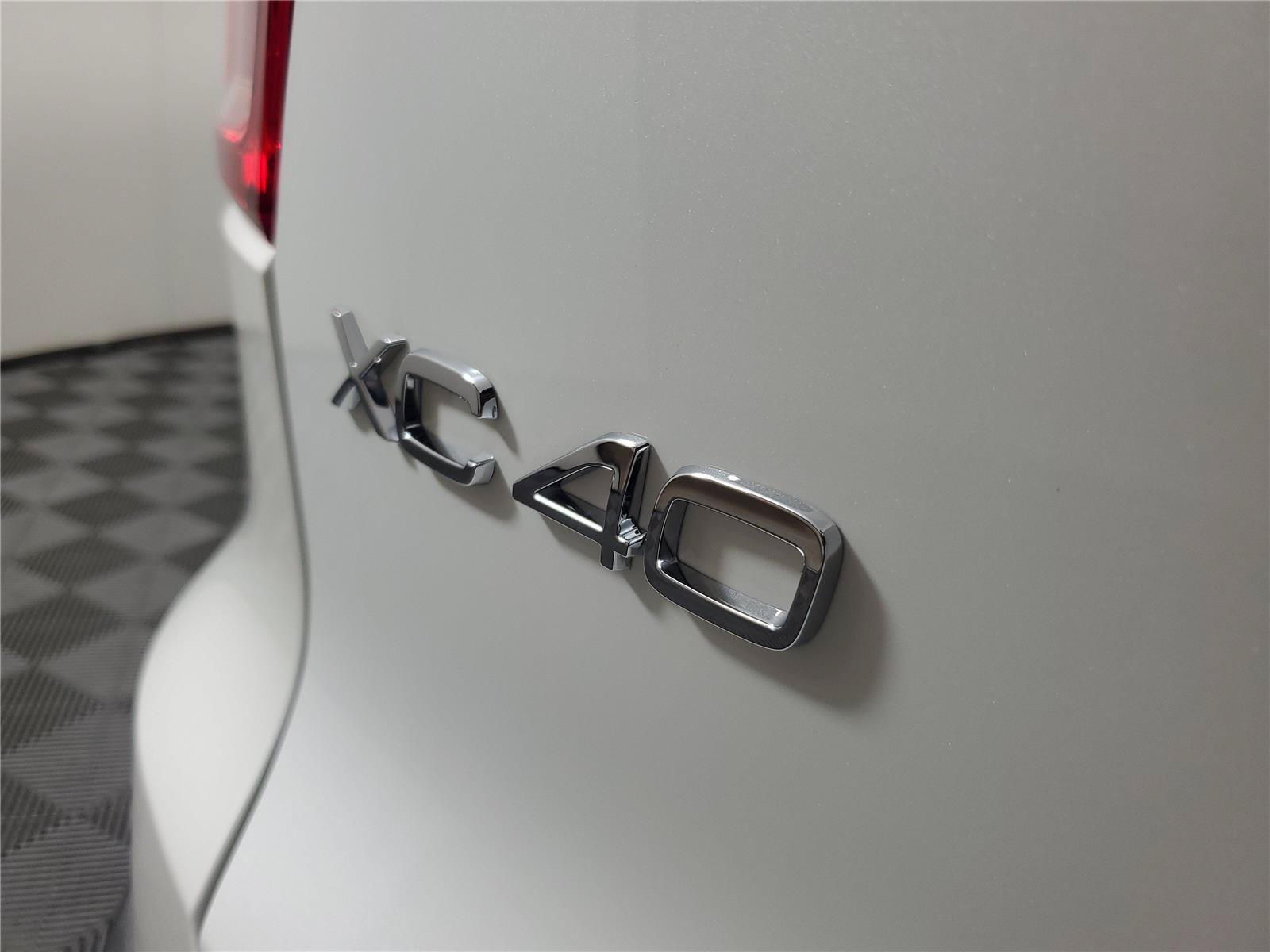 New 2026 Volvo XC40 B5 Plus w/ Climate Package AWD/4WD image 8