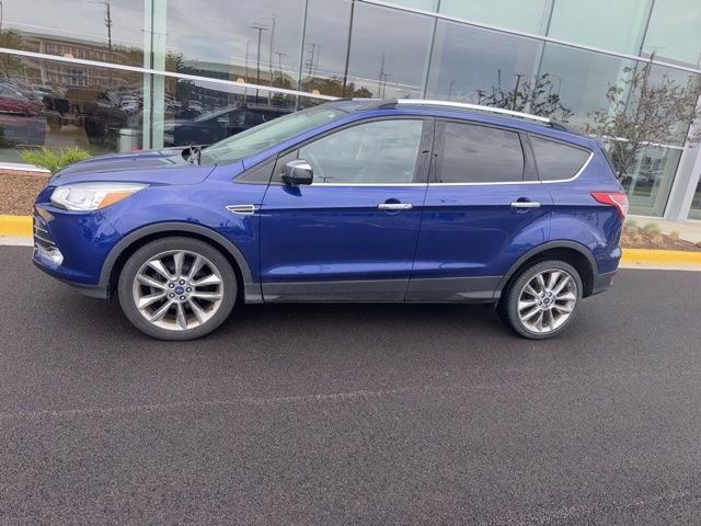 Used 2016 Ford Escape SE w/ SE Chrome Package FWD image 3