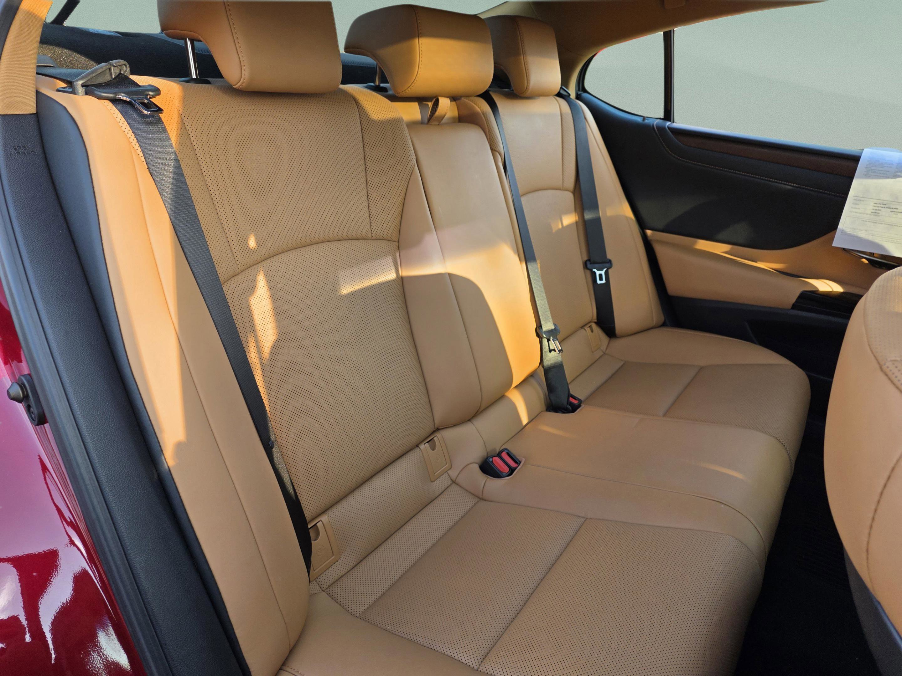 Certified 2025 Lexus ES 350 w/ Premium Package image 24