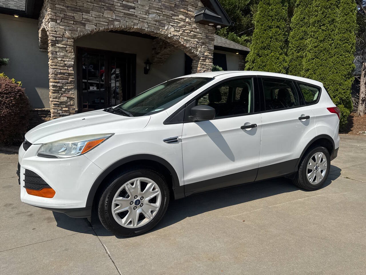 Used 2016 Ford Escape S FWD image 2
