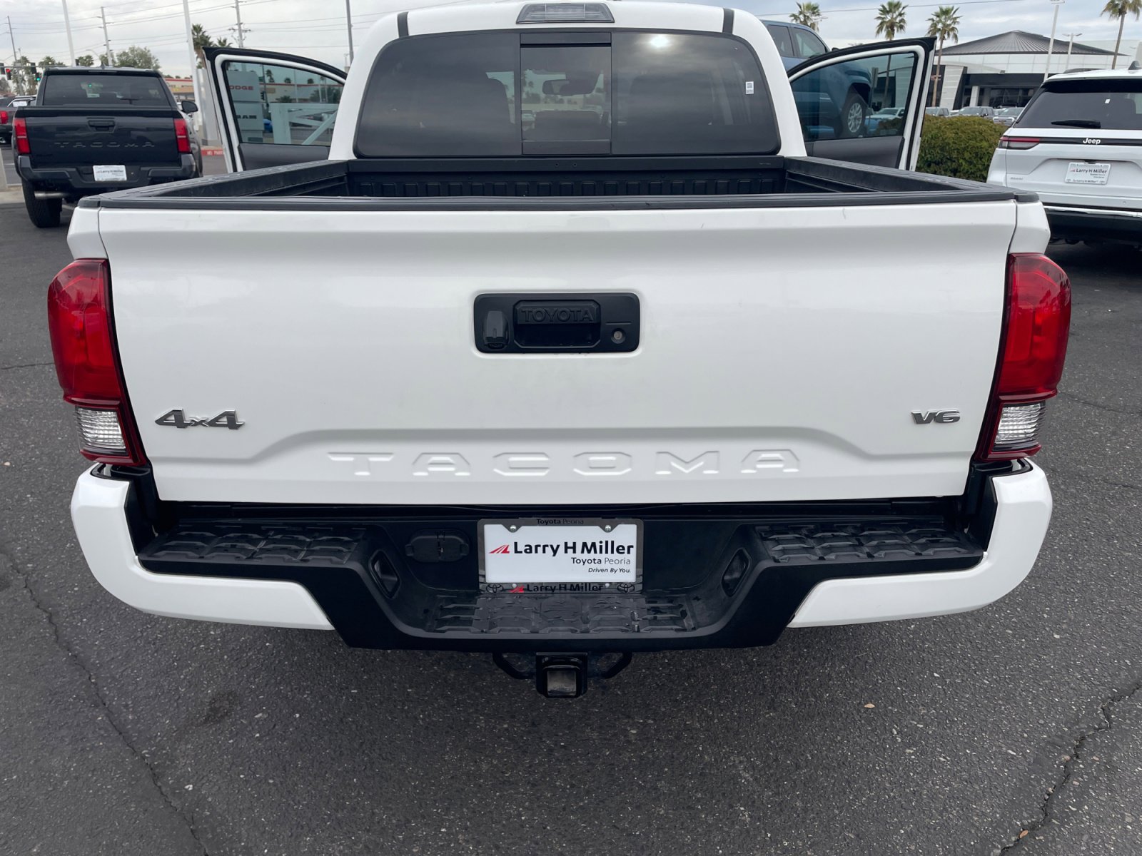 Certified 2022 Toyota Tacoma SR5 w/ Technology Package image 24