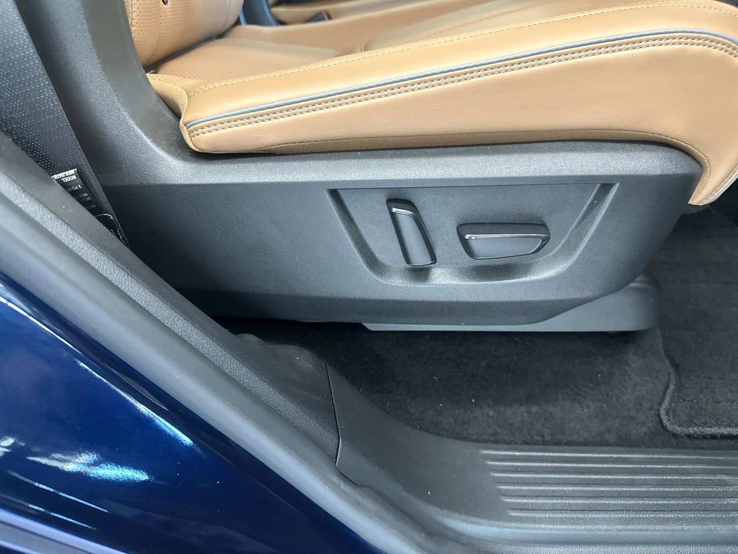 Used 2025 INFINITI QX80 Sensory AWD/4WD image 22