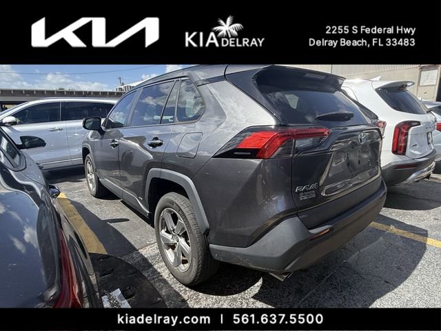 Used 2021 Toyota RAV4 XLE Premium AWD/4WD image 8