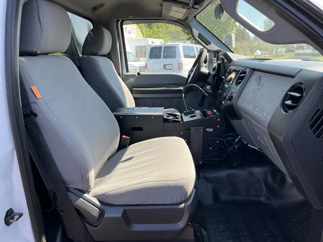 Used 2016 Ford F550 4x4 Regular Cab Super Duty image 15