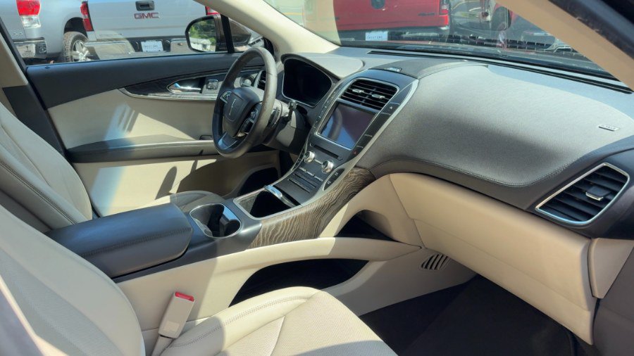 Used 2019 Lincoln Nautilus Reserve AWD/4WD image 15