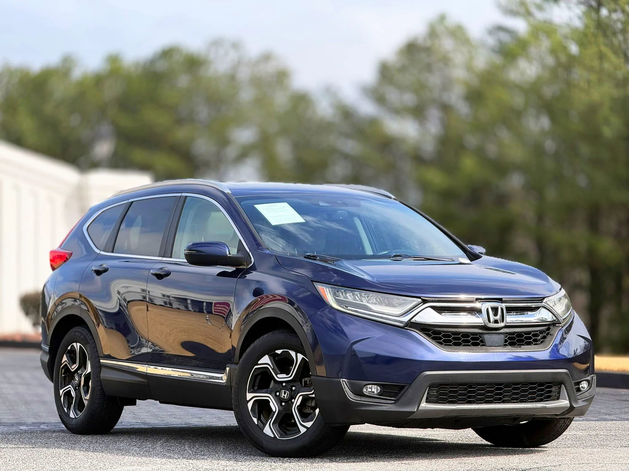 Used 2018 Honda CR-V Touring image 5