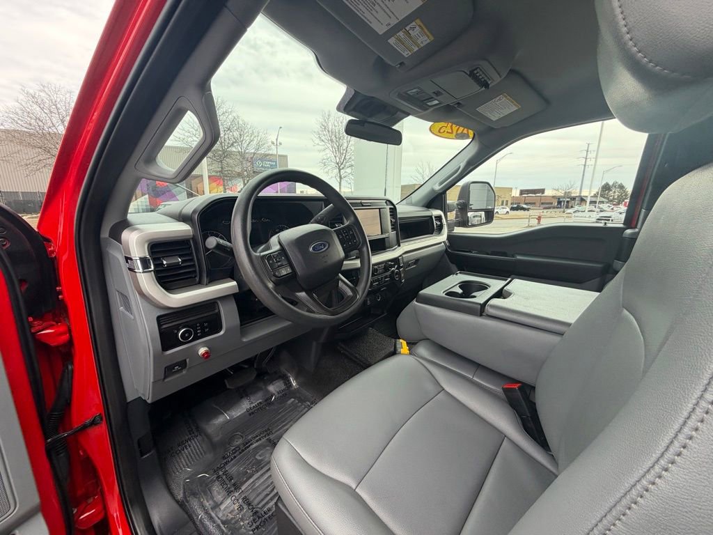 Used 2025 Ford F350 XL w/ XL Chrome Package image 25