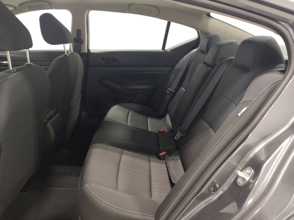 Used 2024 Nissan Altima 2.5 SV AWD/4WD image 18