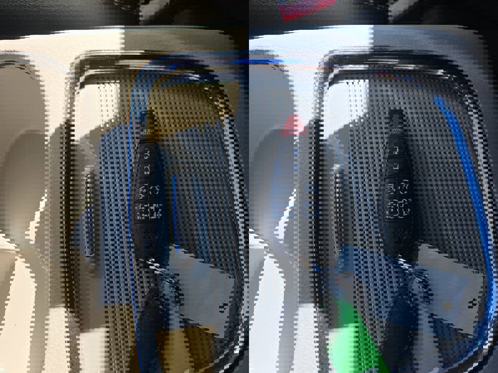 Used 2020 Dodge Grand Caravan SXT image 36