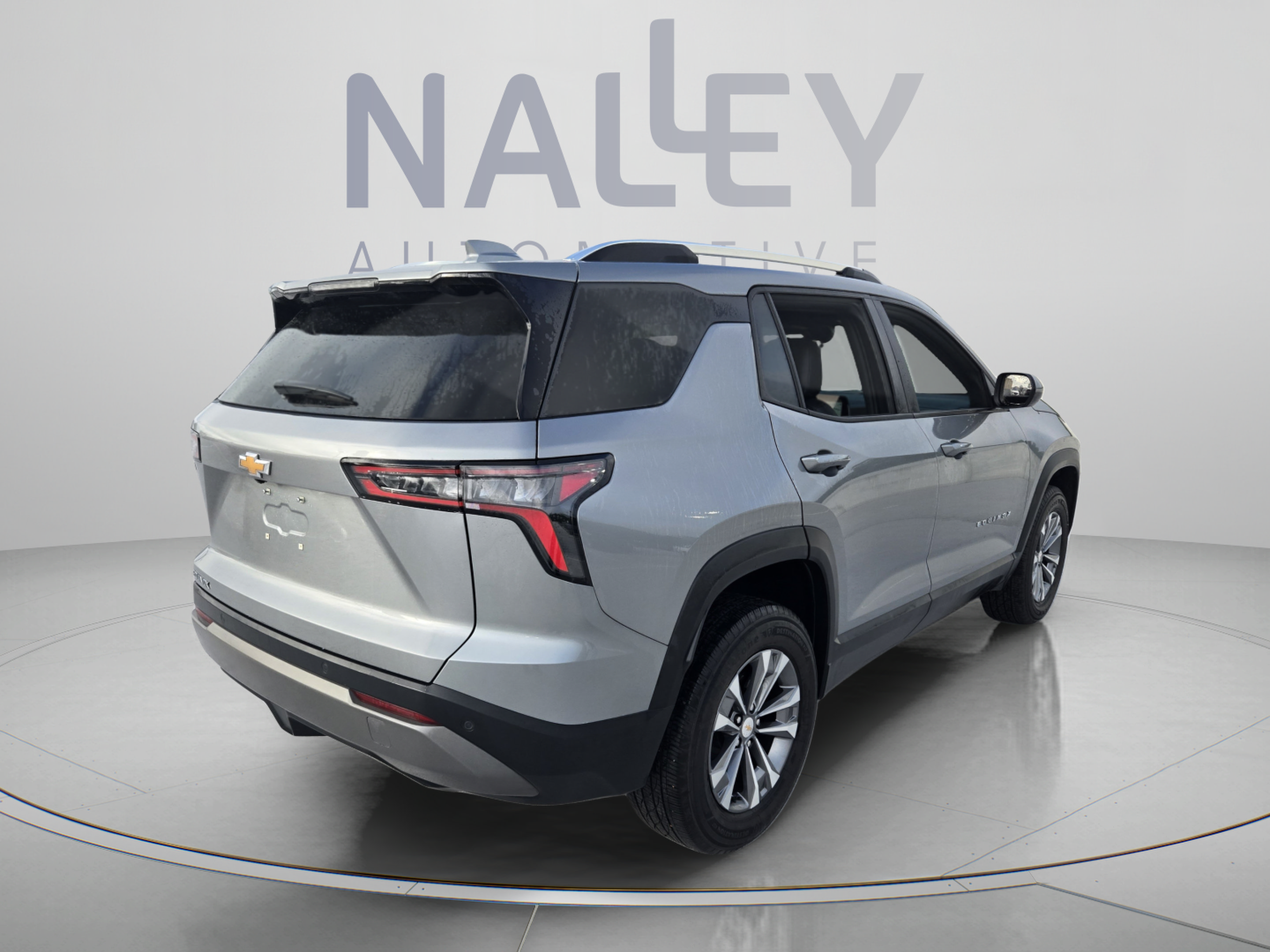 Used 2026 Chevrolet Equinox LT w/ Convenience Package II FWD image 4