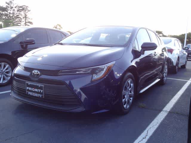 Used 2025 Toyota Corolla LE FWD video 1