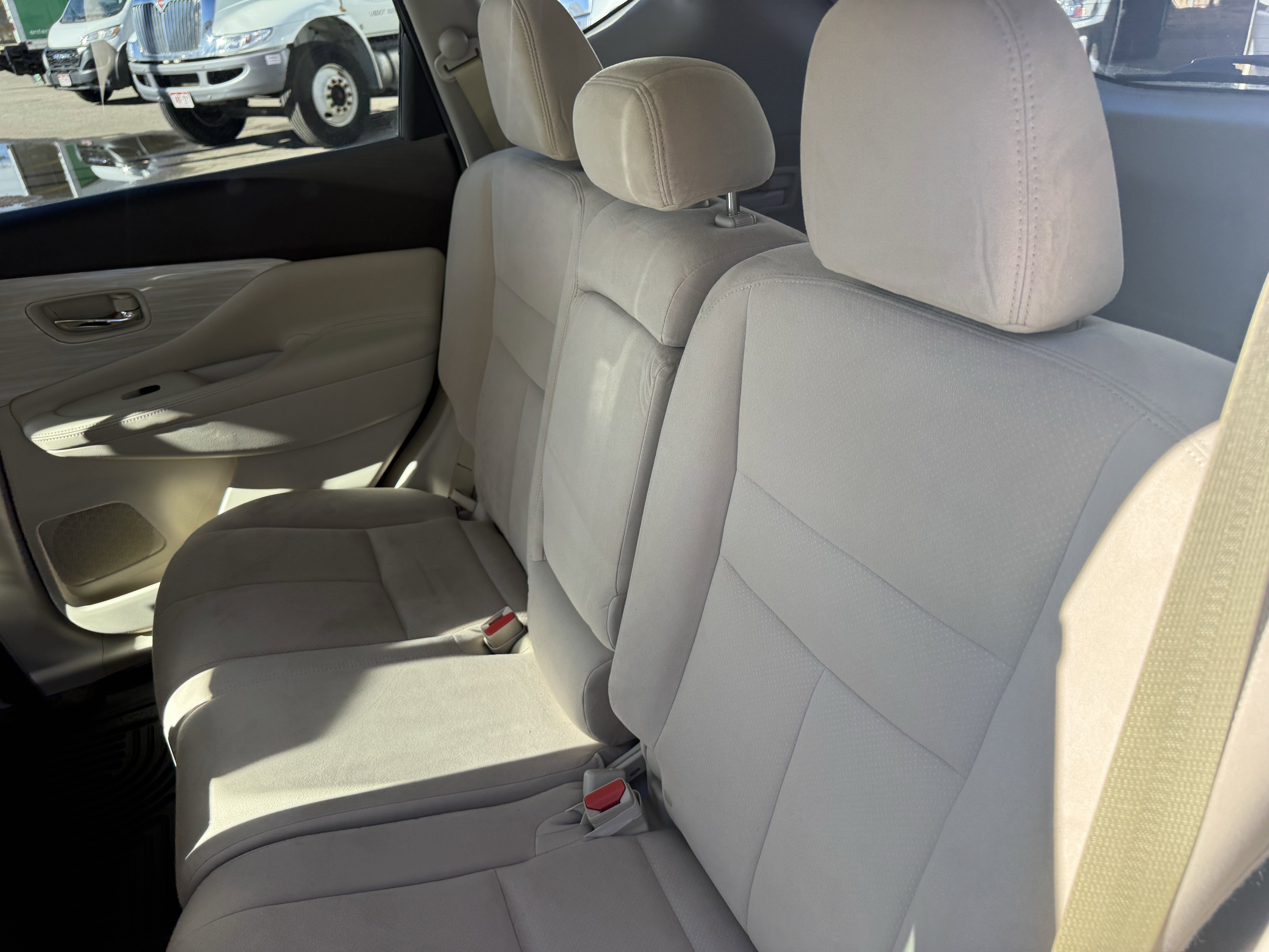 Used 2018 Nissan Murano SV image 16