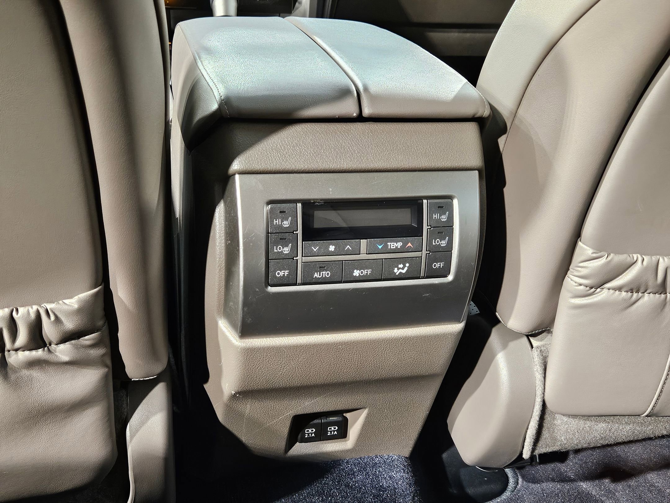 Used 2021 Lexus GX 460 Luxury w/ Sport Design Package AWD/4WD image 39