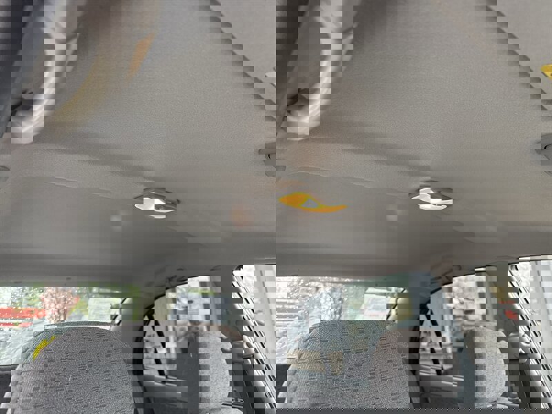 Used 2005 Kia Rio Sedan image 24