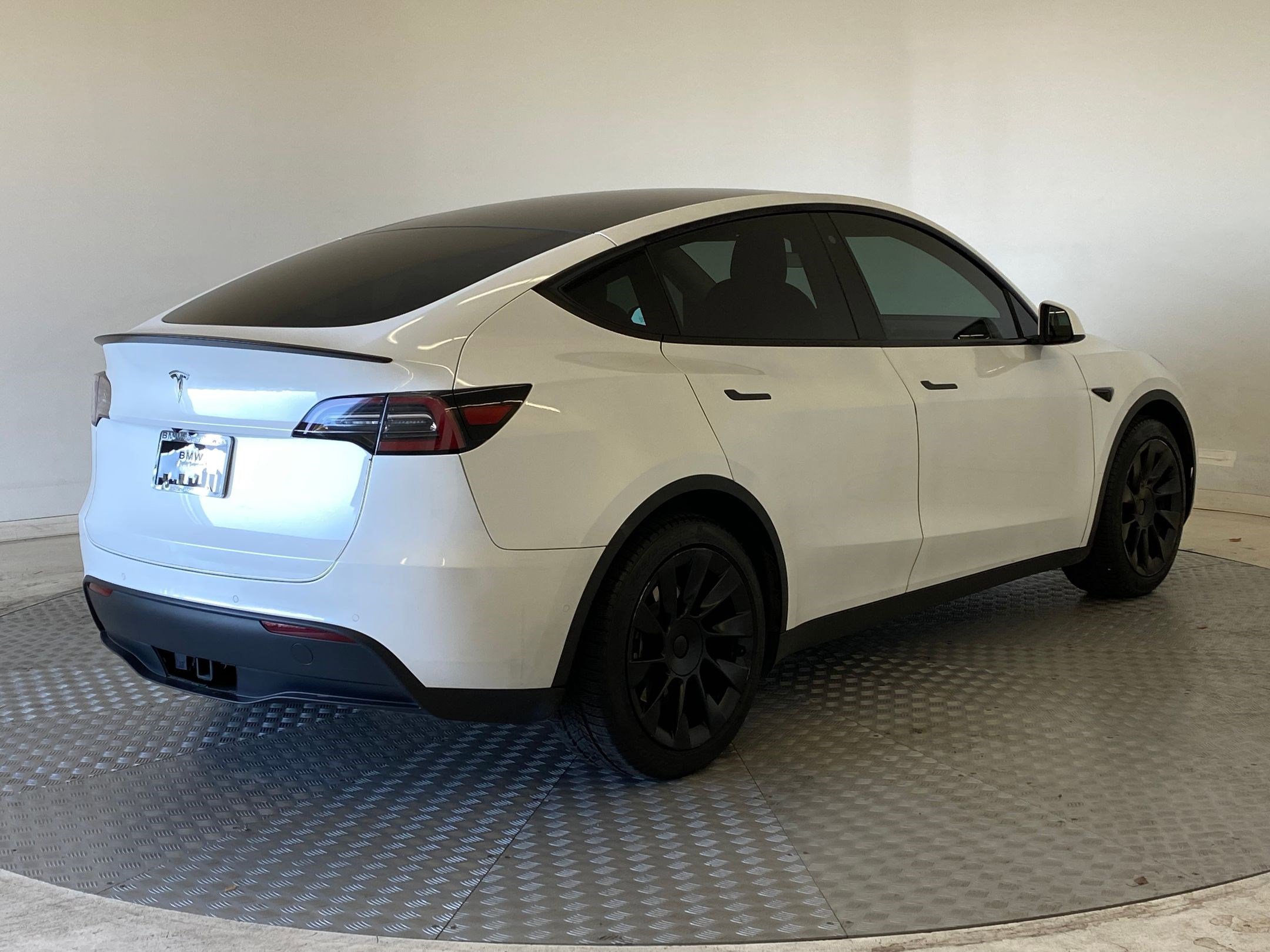 Used 2020 Tesla Model Y Performance image 8