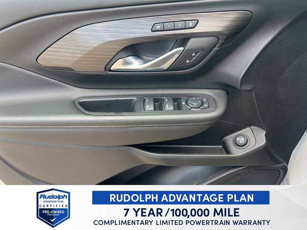 Used 2024 GMC Terrain SLT image 11