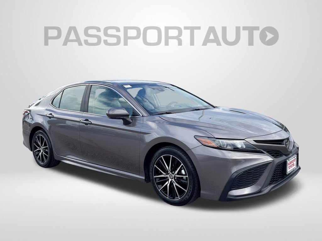 Used 2024 Toyota Camry SE FWD image 11