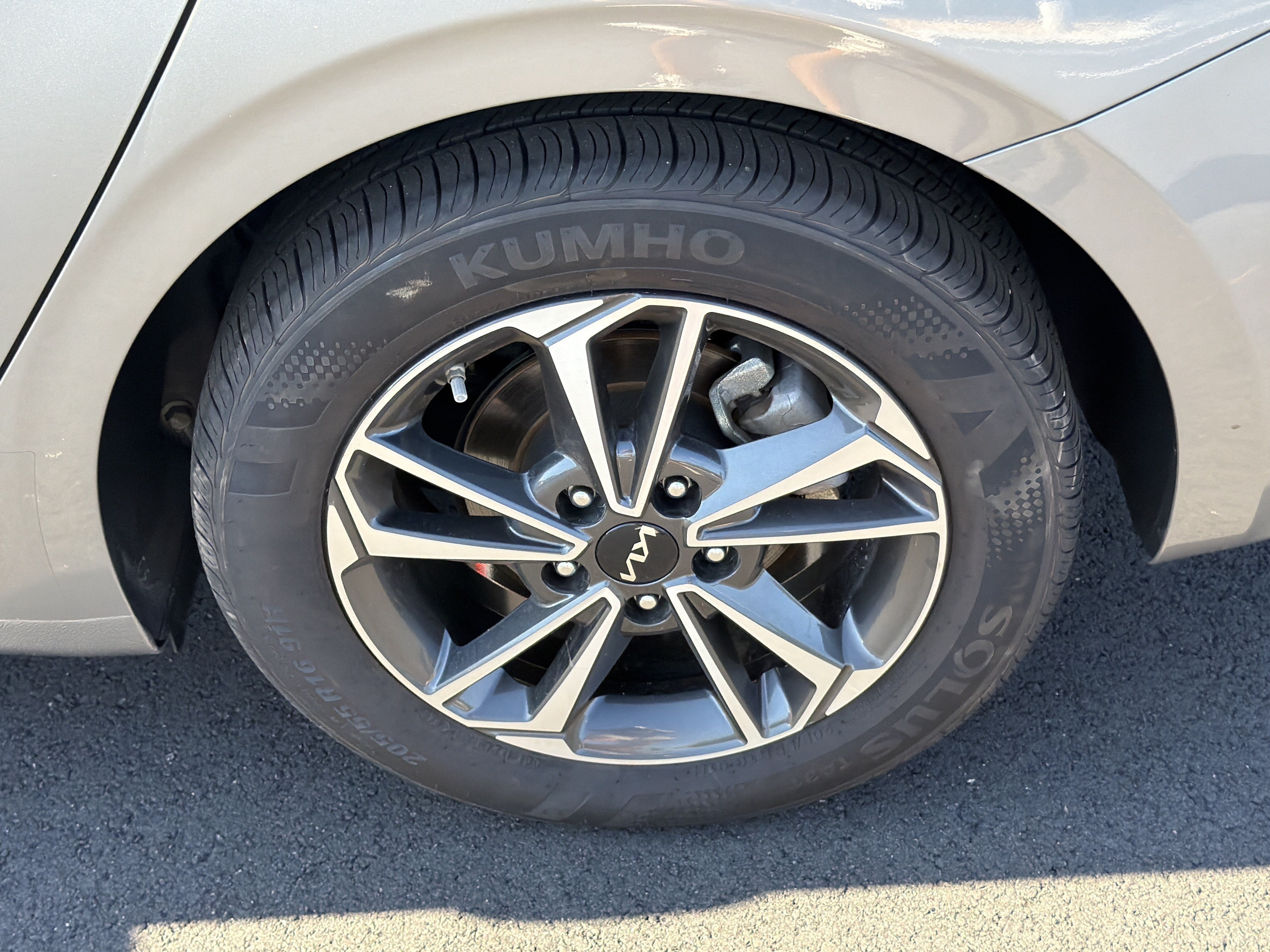 Certified 2022 Kia Forte LXS w/ LXS Technology Package FWD image 19