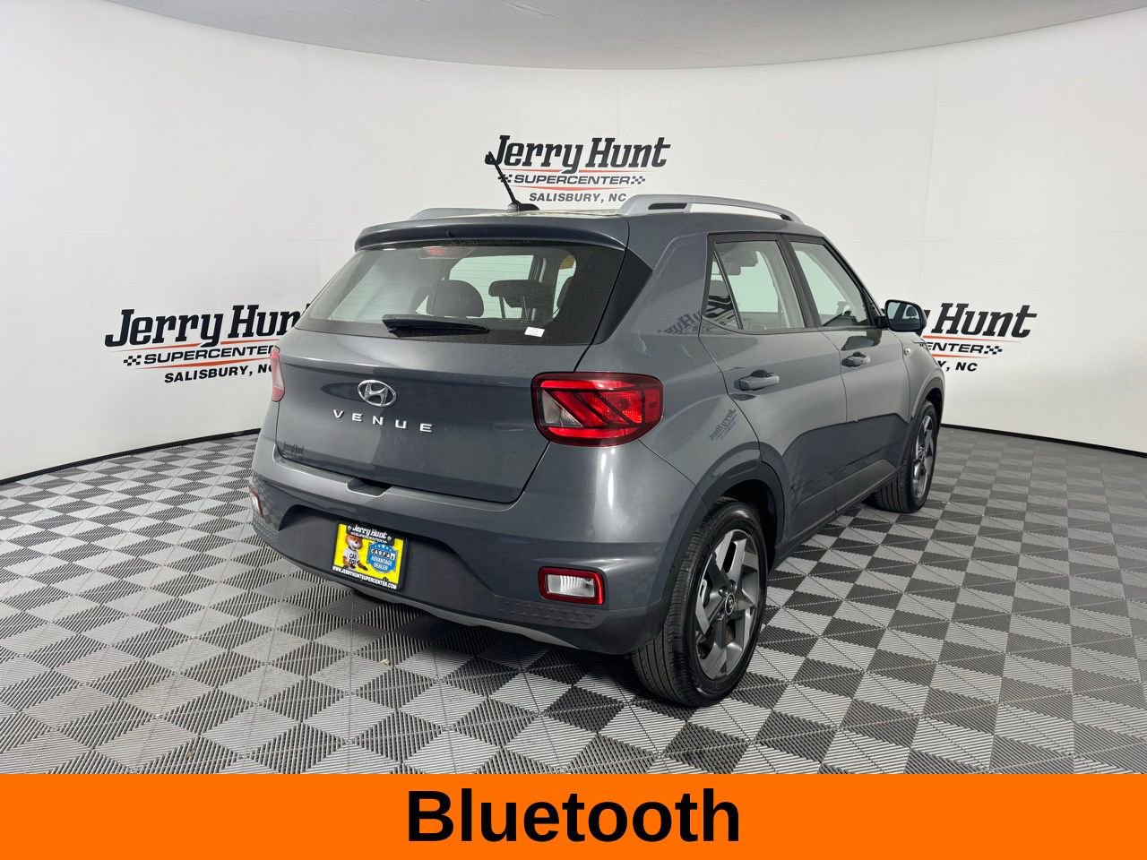 Used 2025 Hyundai Venue SEL image 7