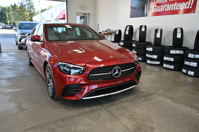 Used 2021 Mercedes-Benz E 350 4MATIC Sedan image 3