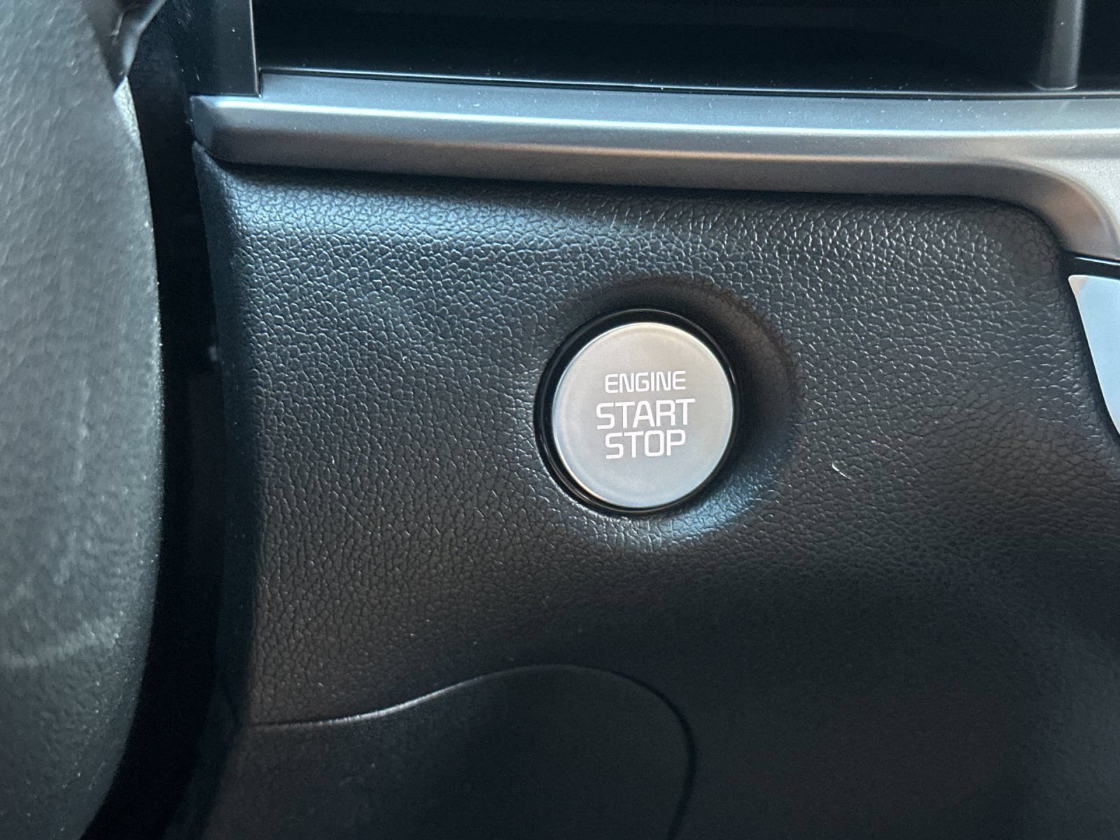 New 2026 Kia Sorento S FWD image 23