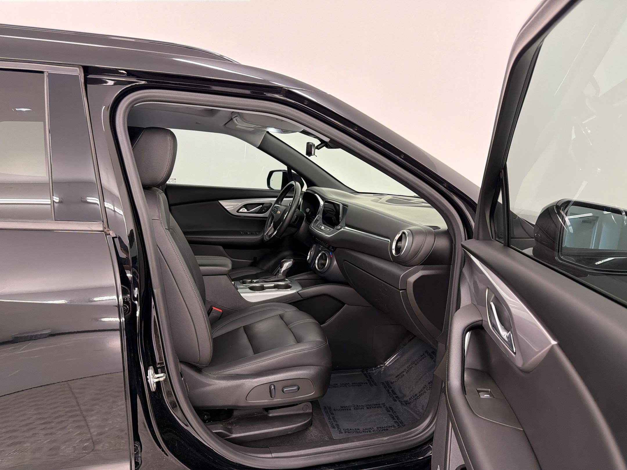 Used 2022 Chevrolet Blazer LT w/ Sound & Technology Package FWD image 31