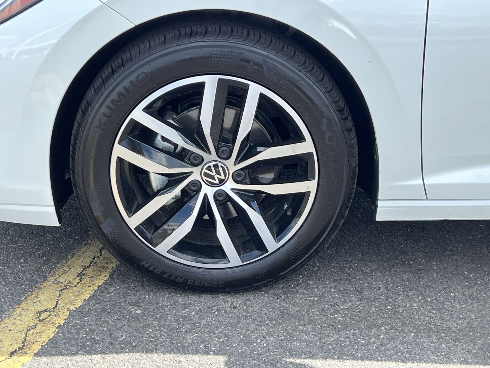 Used 2026 Volkswagen Jetta SE image 9