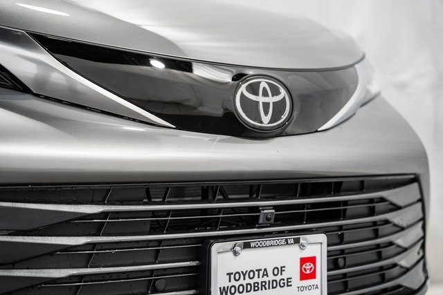 New 2026 Toyota Sienna Platinum AWD/4WD image 10
