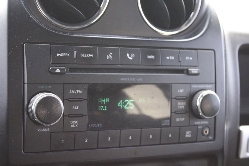 Used 2016 Jeep Compass Sport w/ Power Value Group image 28