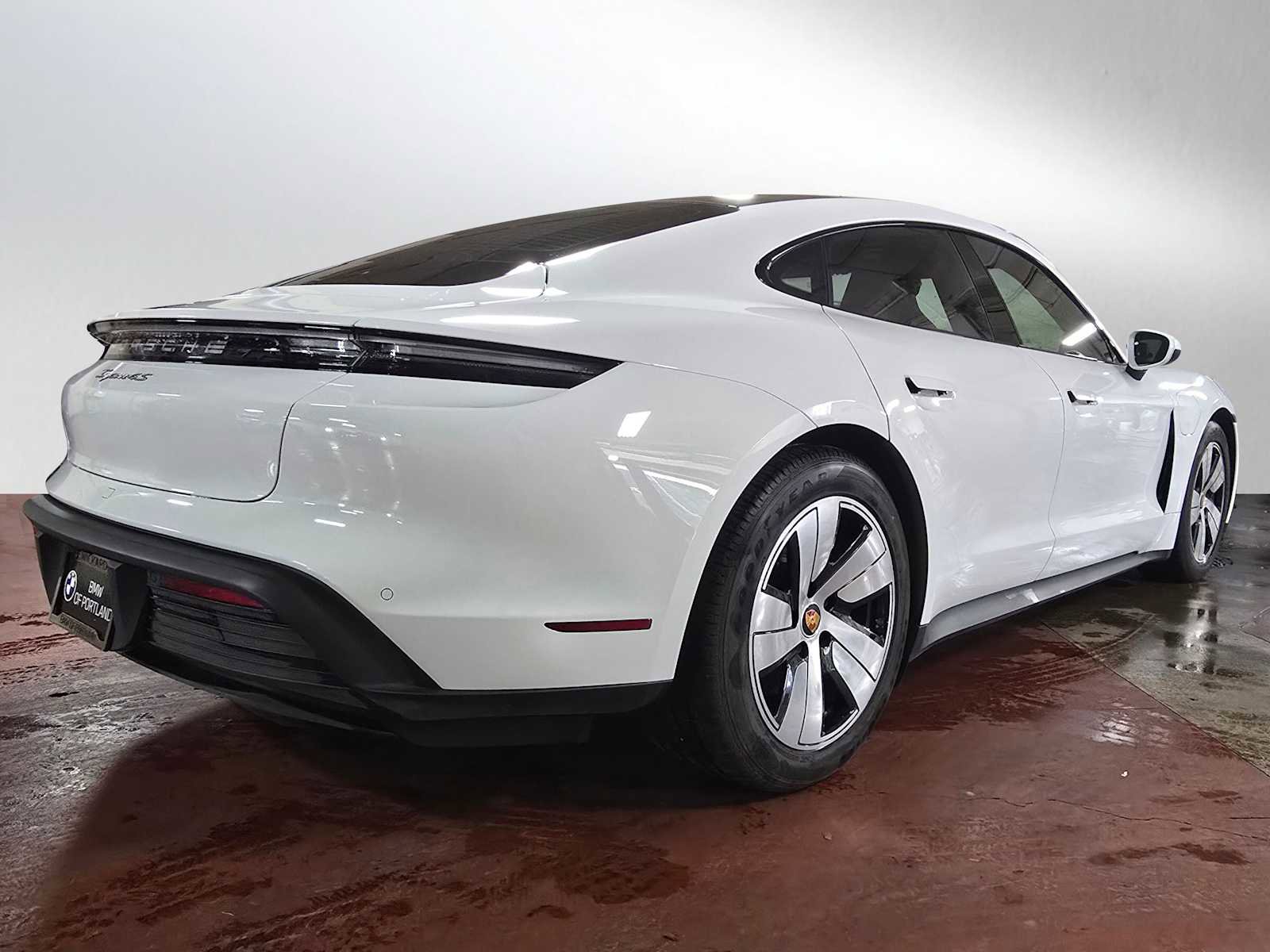Used 2020 Porsche Taycan 4S image 3