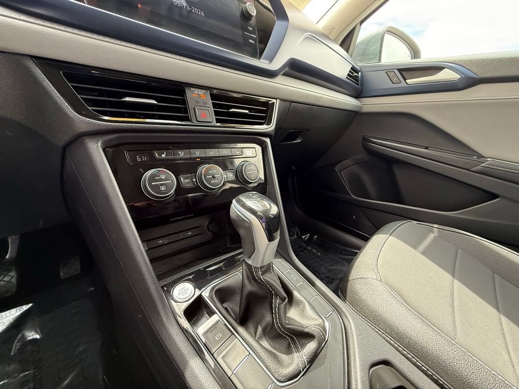 Certified 2024 Volkswagen Taos SE w/ MDO Package FWD image 24