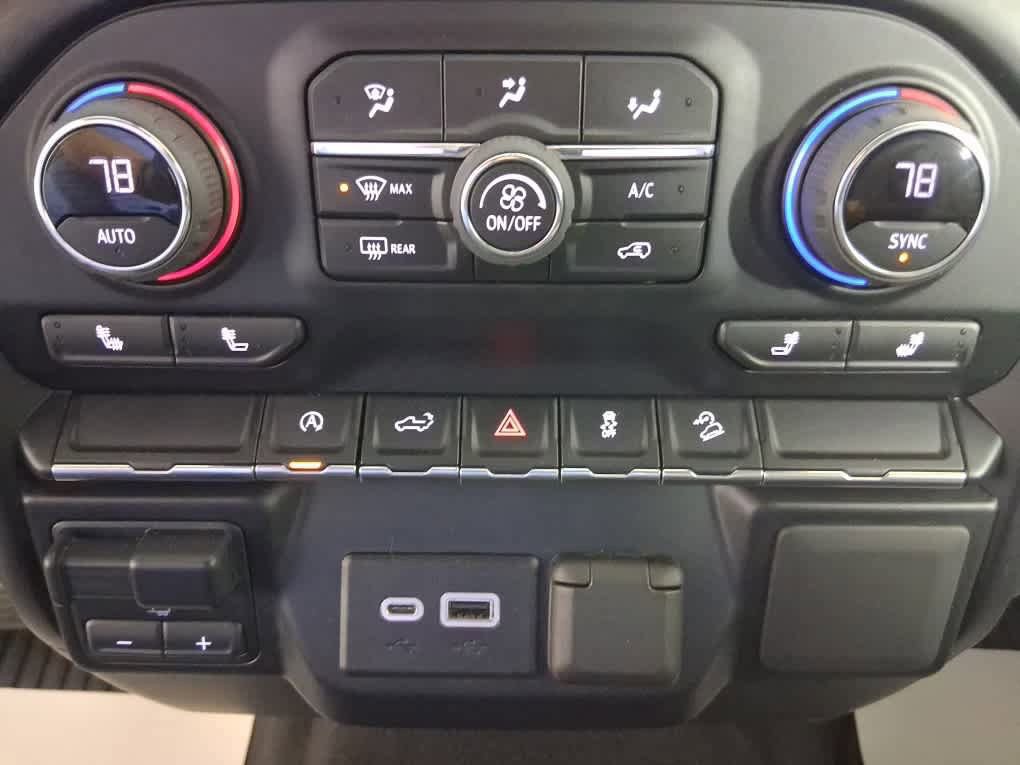 Used 2021 Chevrolet Silverado 1500 LT w/ Z71 Off-Road Package image 27